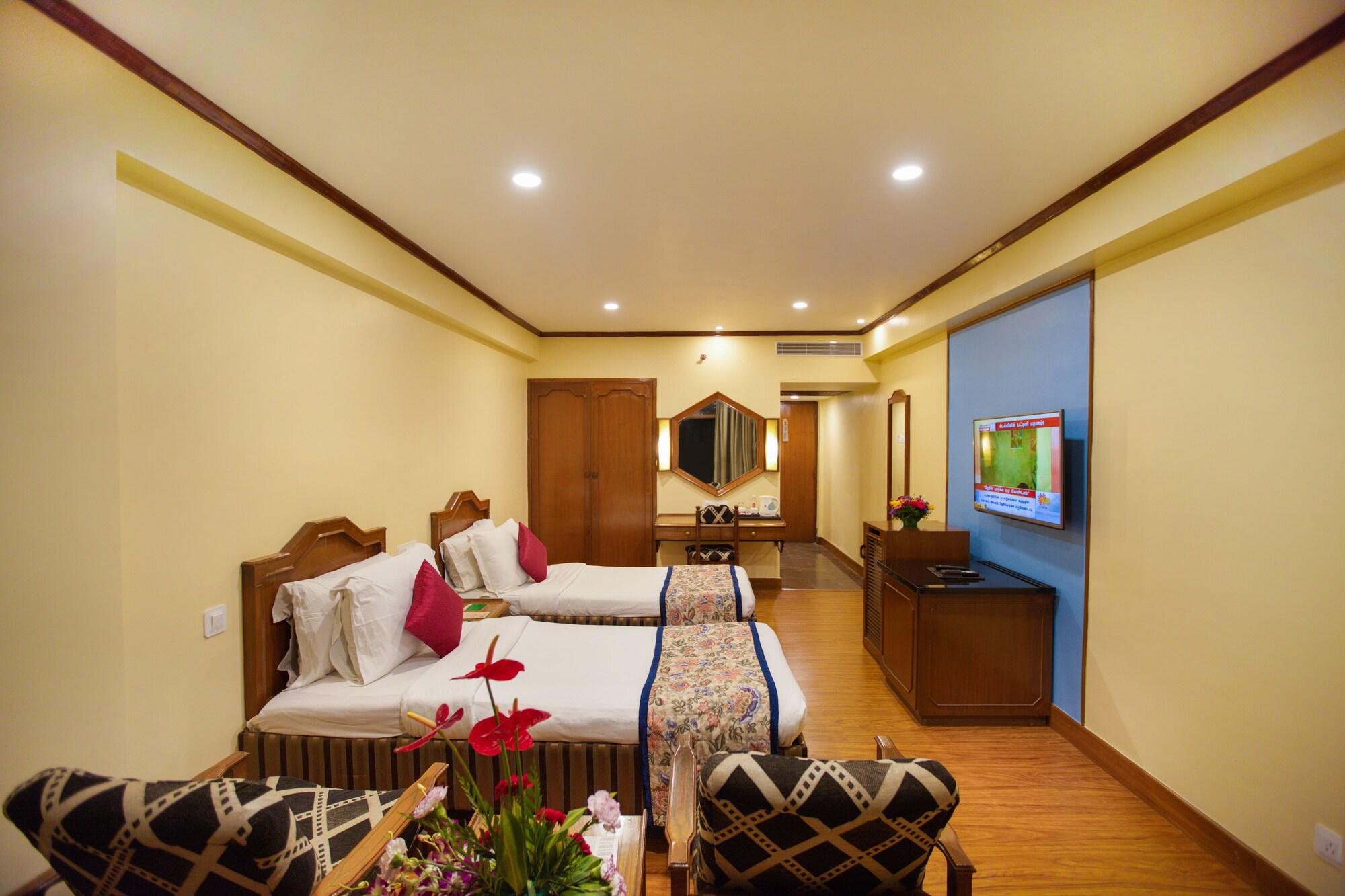 Ambassador Pallava Hotel 4*
