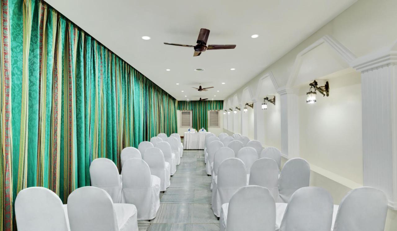 Ambassador Pallava Hotel 4*